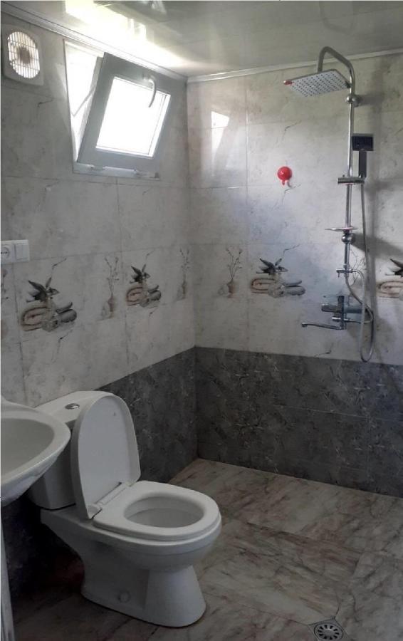 Mate Private Bathrooms Ushguli Luaran gambar